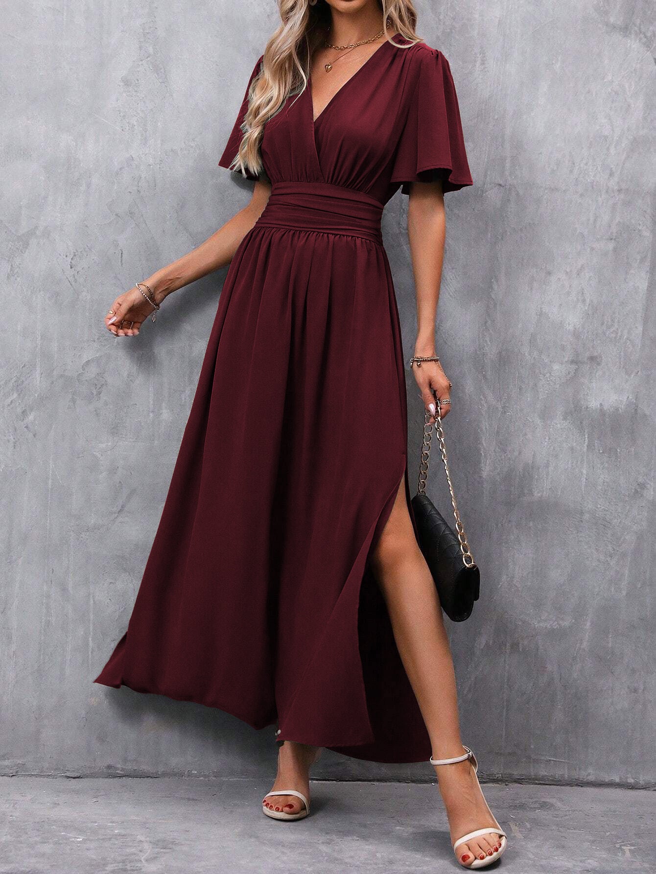 Robe Fendue Élégante et Tendance